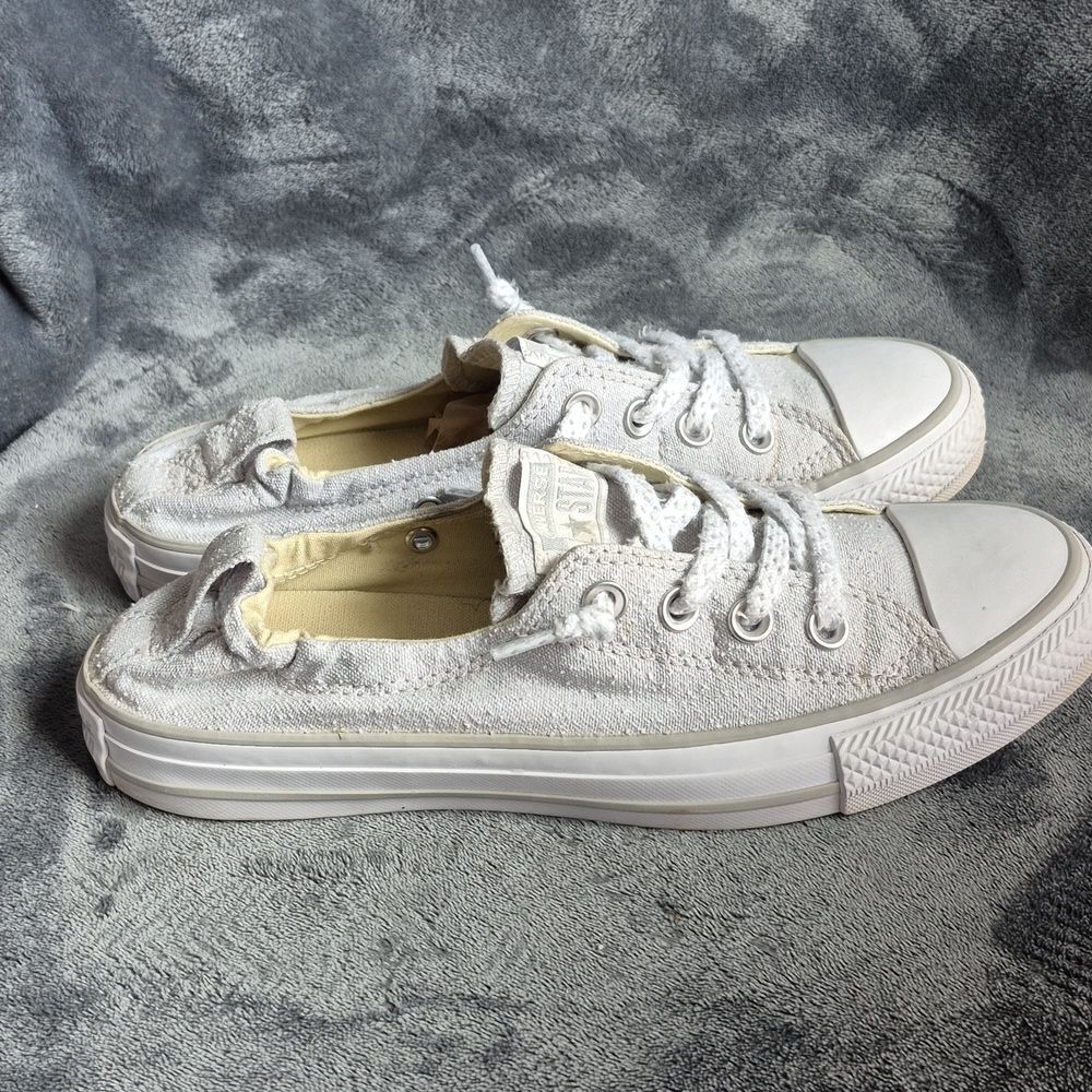 Converse Women's 8 Grey and White Scrunch Sneaker - Picture 3 of 8